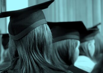 Ελληνική ακαδημία εκπαιδεύει τους Δήμους να εφαρμόσουν το νόμο για την ευζωία των ζώων συντροφιάς.